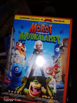 Möröt vastaan muukalaiset