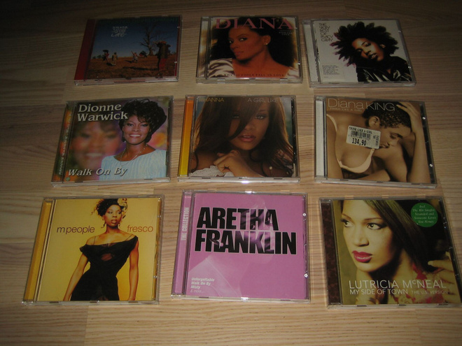 30 kpl Ulkomaiset R&B, Hip Hop Levyt Erä 1 (CD)