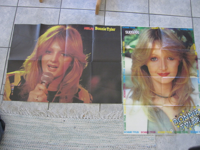 BONNIE TYLER : 2 vanhaa julsitetta HELP & SUOSIKKI