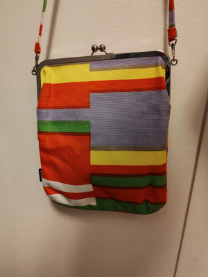 Marimekko rinki olkalaukku isokukkaro värikäs