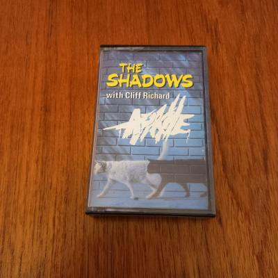 Shadows with Cliff Richard – Apache – c-kasetti
