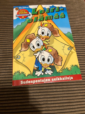 Aku Ankka - Leirielämää