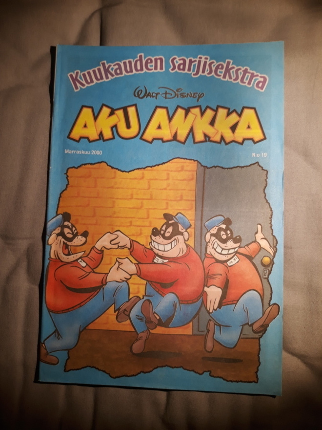 AA Kuukauden sarjisextra 19  marraskuu 2000