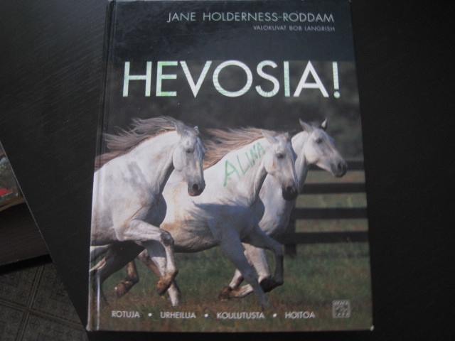 Hevoskirjoja