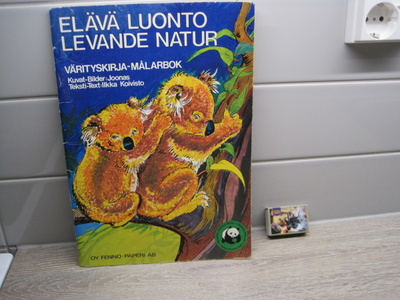 ELÄVÄ LUONTO VÄRITYSKIRJA, OY FENNO PAPERI AB, WWF