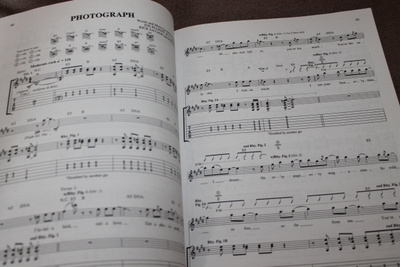 (kpoisto) Def Leppard - Vault Guitar-Tab nuottikirja