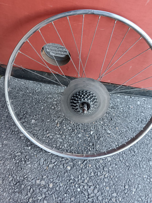 Polkupyörän takakiekko 5 rattalla 28 tuuman