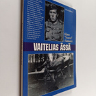 Ahti Saarinen : Klaus Santtu Alakoski, vaitelias ässä - pikkukuva 1