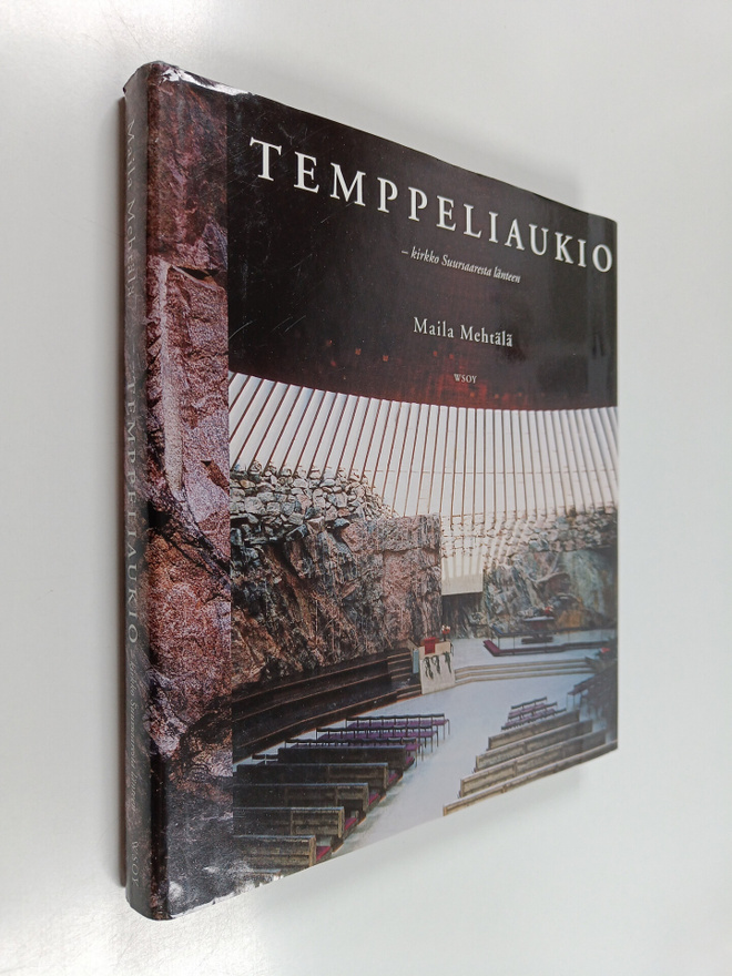 Maila Mehtälä : Temppeliaukio : kirkko Suursaaresta länteen