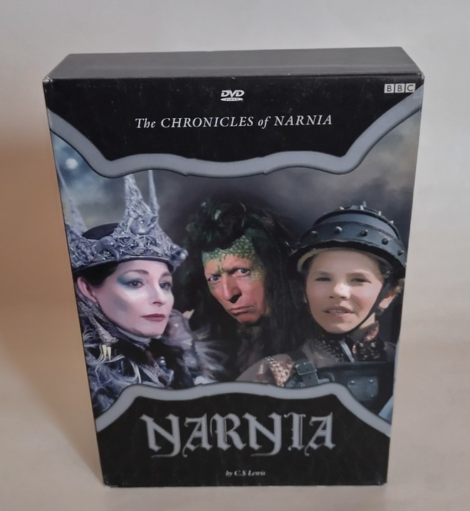 THE CHRONICLES OF NARNIA