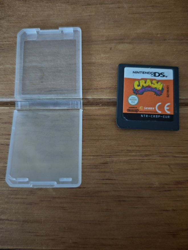 Nintendo DS, Crash Bandicoot - Mind Over Mutant
