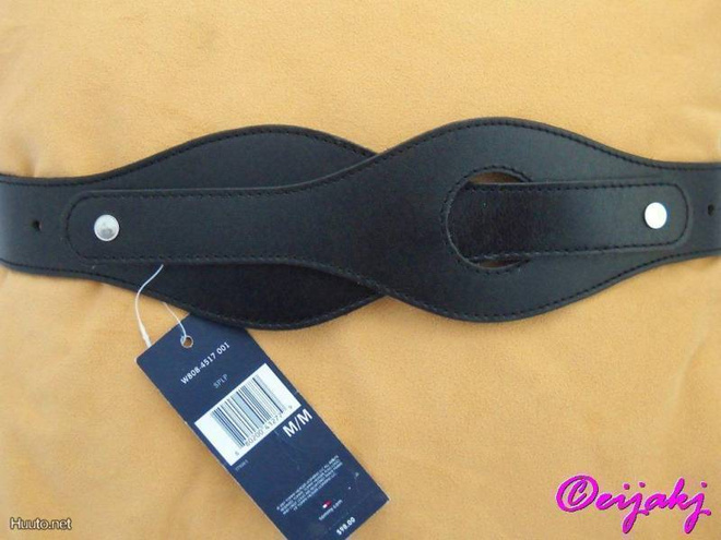 ALE:AITO,UUSI(98$) Hilfiger musta erikoinen nahkavyö,M,UPEA!