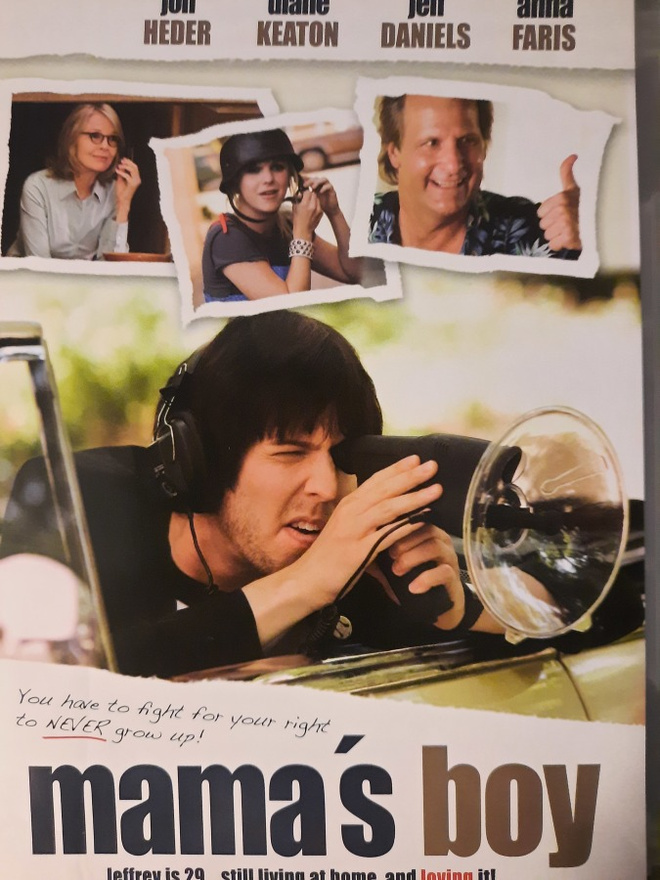 MAMA'S BOY DVD ( Diane Keaton & Jon Heder)