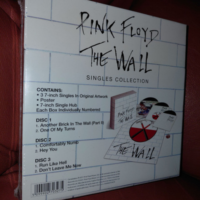 Pink Floyd harvinaisuus The Wall singleboksi muoveissa