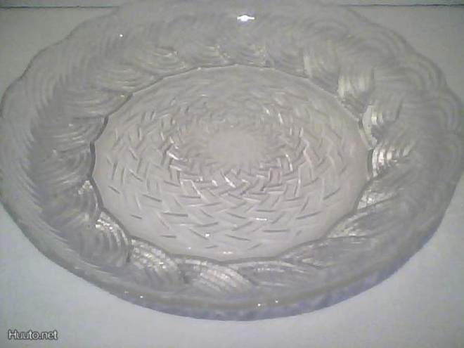 Vanhat isot lautaset halk. 22cm 4kpl yht. hintaan