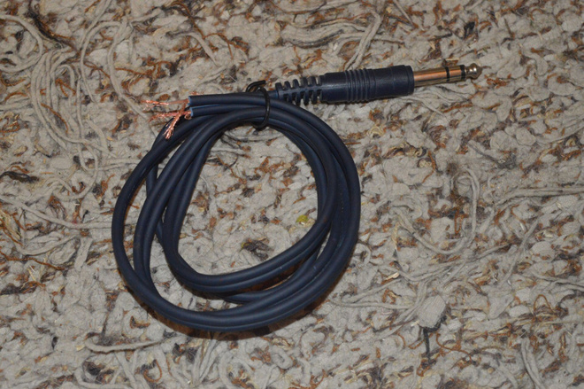 AV-48 audio/videokaapelia 1,1m