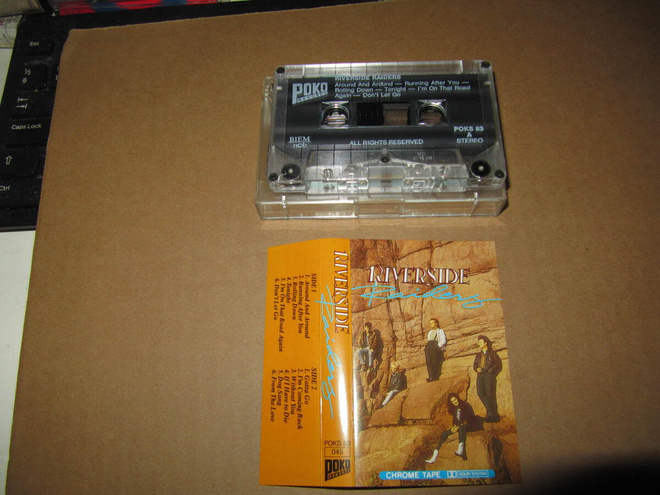 KASETTI:Riverside Raiders v.1988 UUSI !