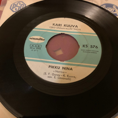 KARI KUUVA: Kitarain * Pikku Nina * FIN 1965