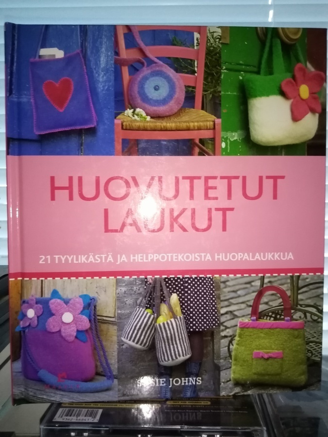 JOHNS :  HUOVUTETUT LAUKUT ( SIS POSTIKULU )