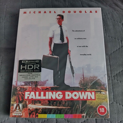 Falling Down - rankka päivä Limited Edition 4K **muoveissa**