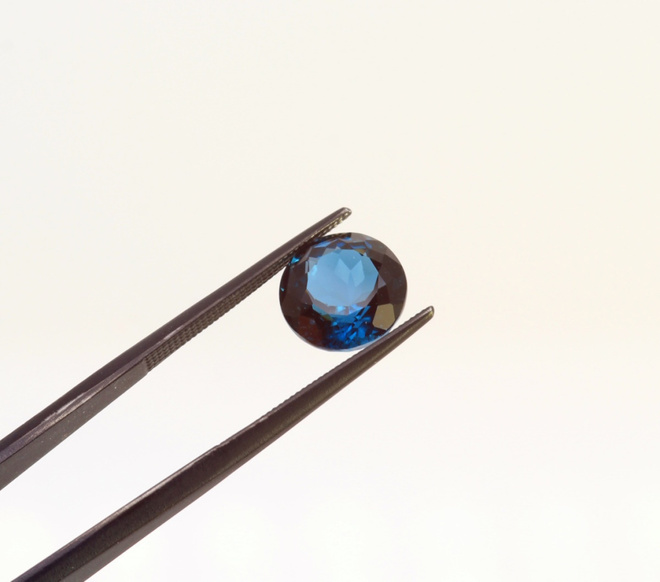 Topaasi "London Blue" 4.55ct Round Brilliant