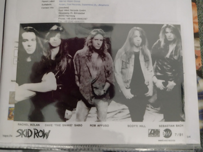 Skid row promokuva vuodelta 1991