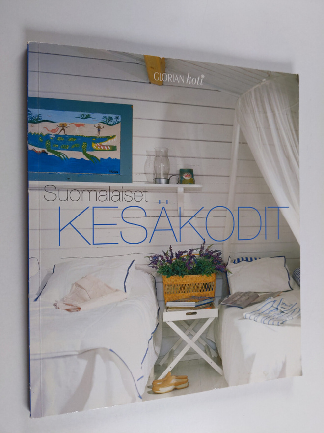 Mirja (toim.) Backmansson : Suomalaiset kesäkodit