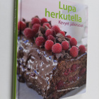 Päivi (toim.) Heininen : Lupa herkutella : kevyet jälkiruoat - pikkukuva 1