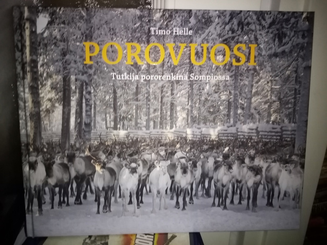 HELLE : POROVUOSI ( SIS POSTIKULU  )