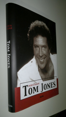 Robin Eggar : Tom Jones : elämäkerta