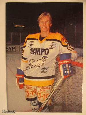 KARI JALONEN KÄRPÄT KATSO!