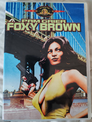 Foxy Brown dvd suomijulkaisu