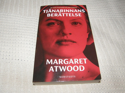 Margaret Atwood Tjänarinnans berättelse -pok