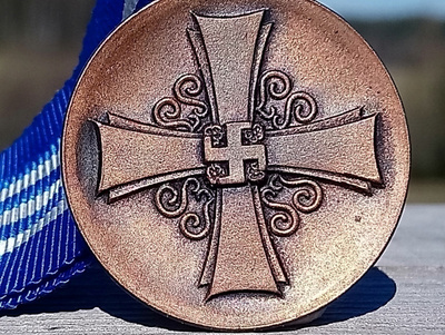 Ronssinen Lotta - Svärd merkki. Halkaisija - 29 mm.