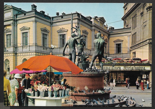 Helsinki - Kolme seppää ja Vanha Ylioppilastalo