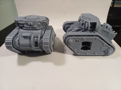 Grimdark sci-fi wargame/pöytäsotapeli tyylisiä minejä