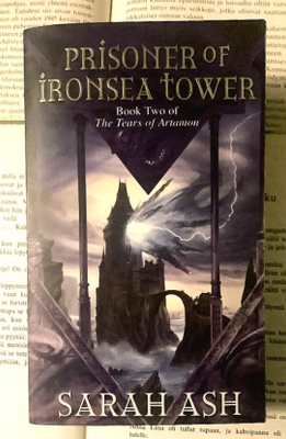 Sarah Ash - Prisoner of Ironsea Tower (paperback)