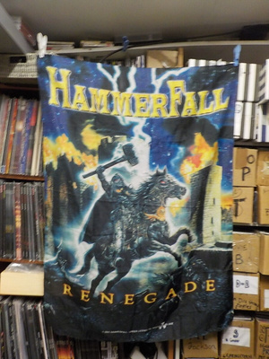 HAMMERFALL - RENEGADE 2001 SEINÄLIPPU