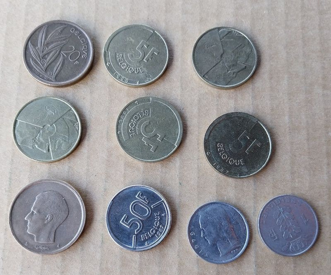 BELGIA 10 kolikkoa 58 grammaa