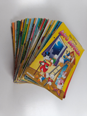 Aku Ankka vuosikerta 1999 (puuttuu nrot 6,7,13,16,18,22,23)