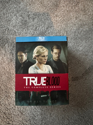 TRUE BLOOD THE COMPLETE SERIES BLU-RAY (UUSI/ILMAN MUOVEJA)