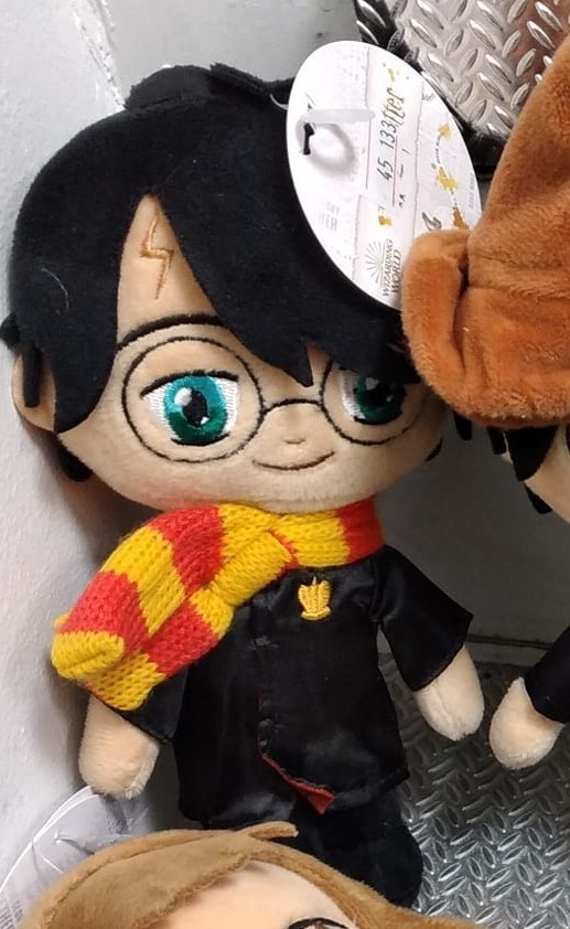 HARRY POTTER HARRY 20CM PEHMO (KAULAHUIVI)	(45 133)	kaulahui