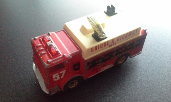 MACK Auxiliary Power Truck 1/84 Matchbox 1991
