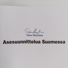 Timo Hyytinen : Asesuunnittelua Suomessa (signeerattu) - pikkukuva 3