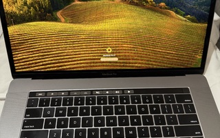 MacBook Pro 2018 i7 15” 16/256gb