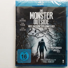 Field freak (aka.Monster outside) blu-ray - pikkukuva 1