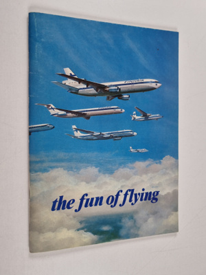 Ritva Lundsten ym. : The fun of flying - lentävän henkilö...