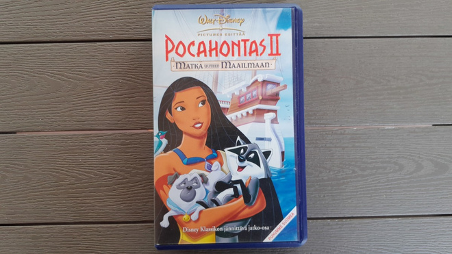 VHS: Pocahontas II - Matka Uuteen Maailmaan (Disney 1998)
