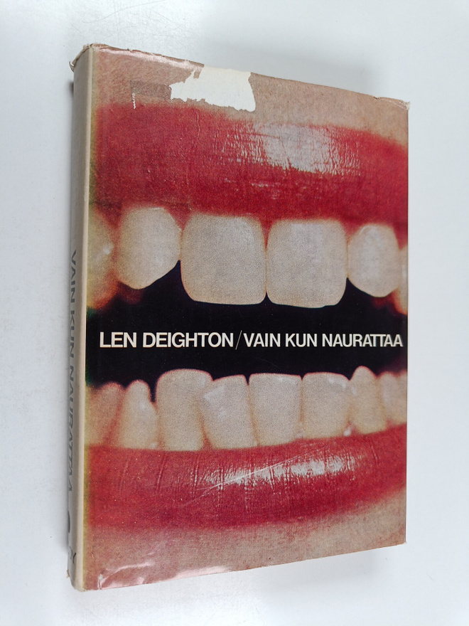 Len Deighton : Vain kun naurattaa