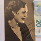 Valokuva Oopperalaulaja Martta Tiger + Omakät. Nimmari 1934 - pikkukuva 1
